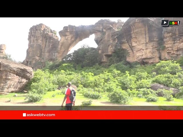 KAMANDJAN, la colline en forme d’arche