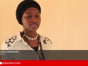 Bamako: les batteurs de tam-tam rythment les marchés