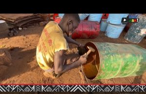 Vieux fers, nouvelles vies : la particularité des soudeurs de Tounouma.