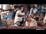 BAMAKO : Au cœur du savoir-faire des coiffeurs haoussas de la Grande Mosquée